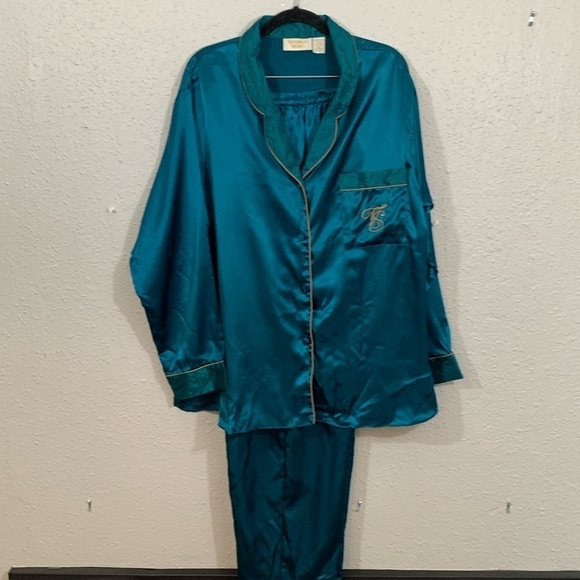 Victoria’s Secret Gold Label Vintage Teal Green Pajama Set size M - Picture 1 of 9